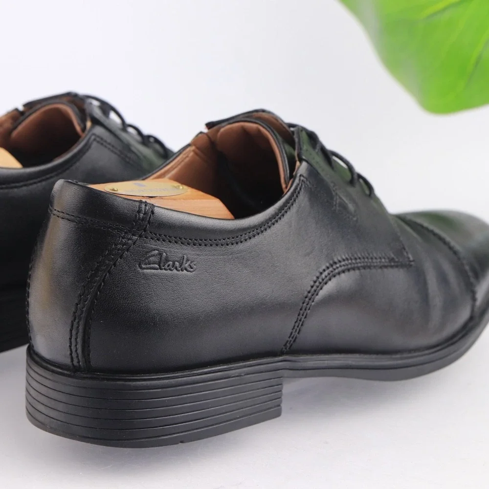 Clarks Mens Tilden Oxfords Size 10.5 M Black Leather Cap Toe Comfort Dress Shoes